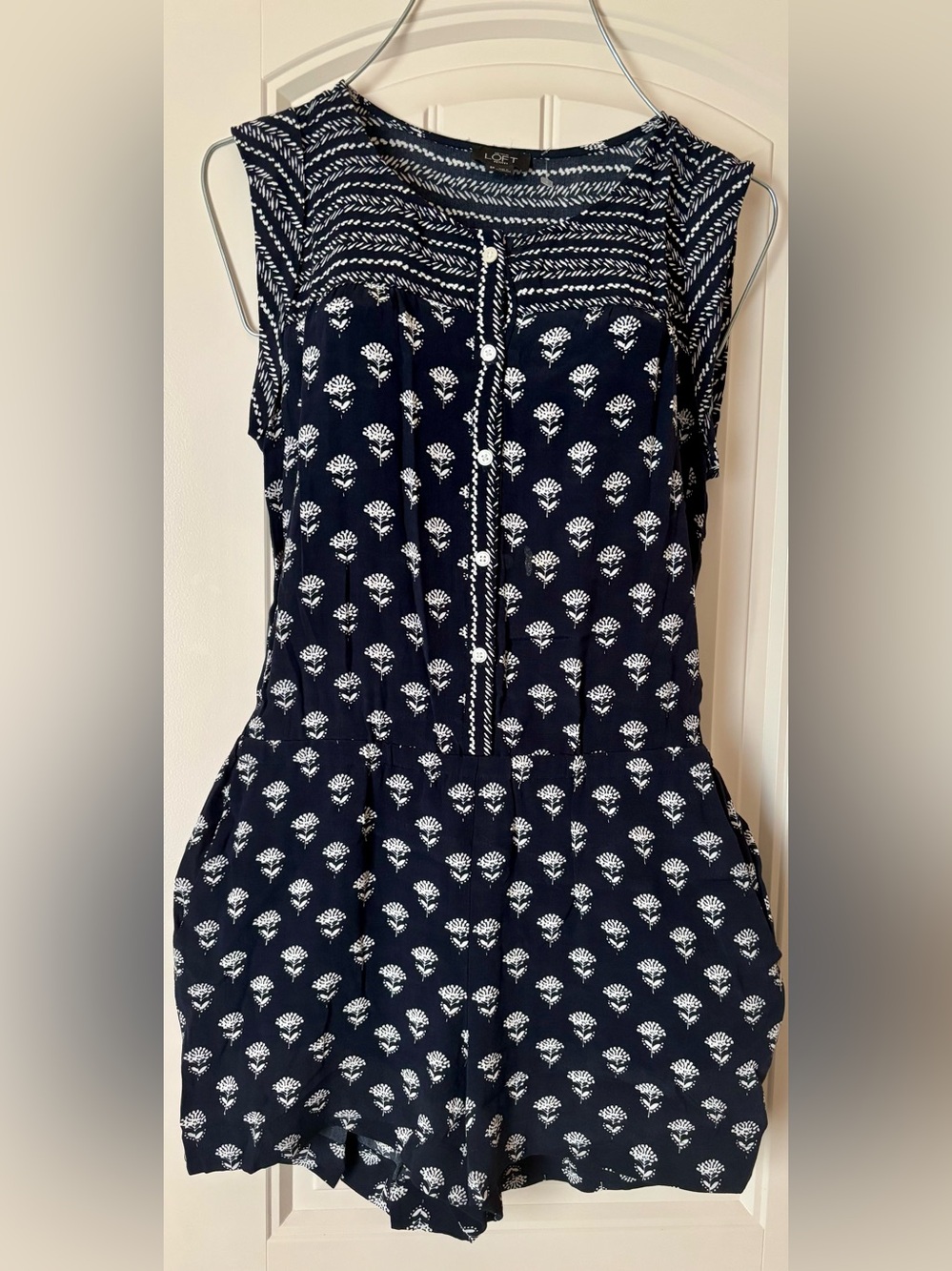 LOFT Navy and White Button-Up w/ Elastic Waist. Size Small
